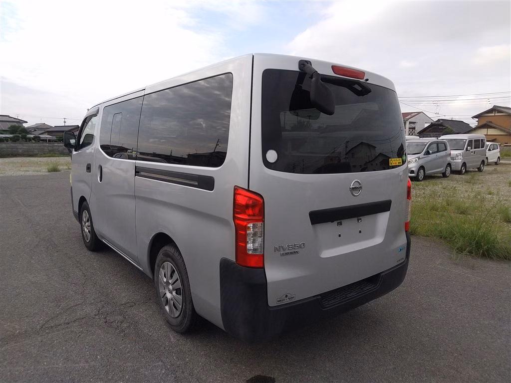 NISSAN NV350 CARAVAN