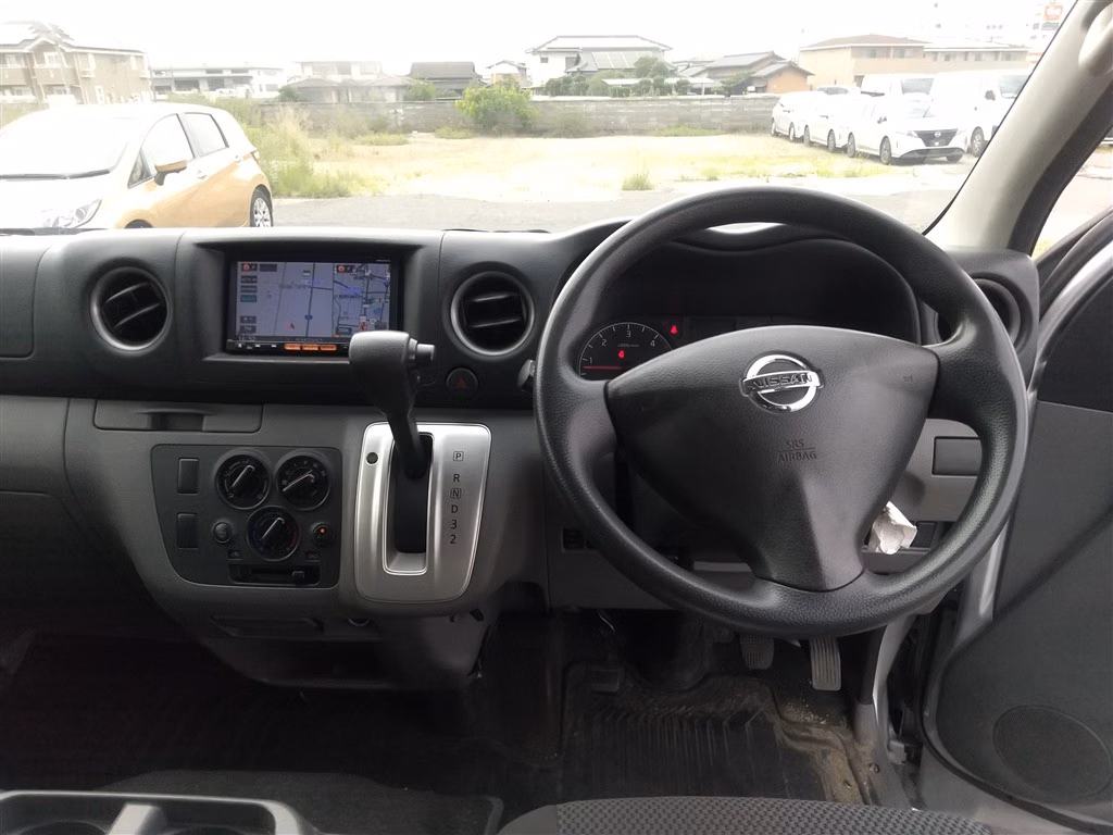 NISSAN NV350 CARAVAN