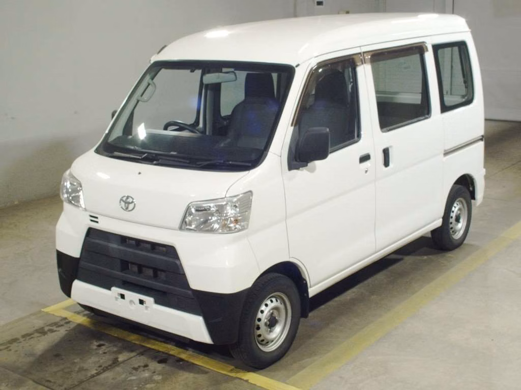 TOYOTA PIXIS VAN