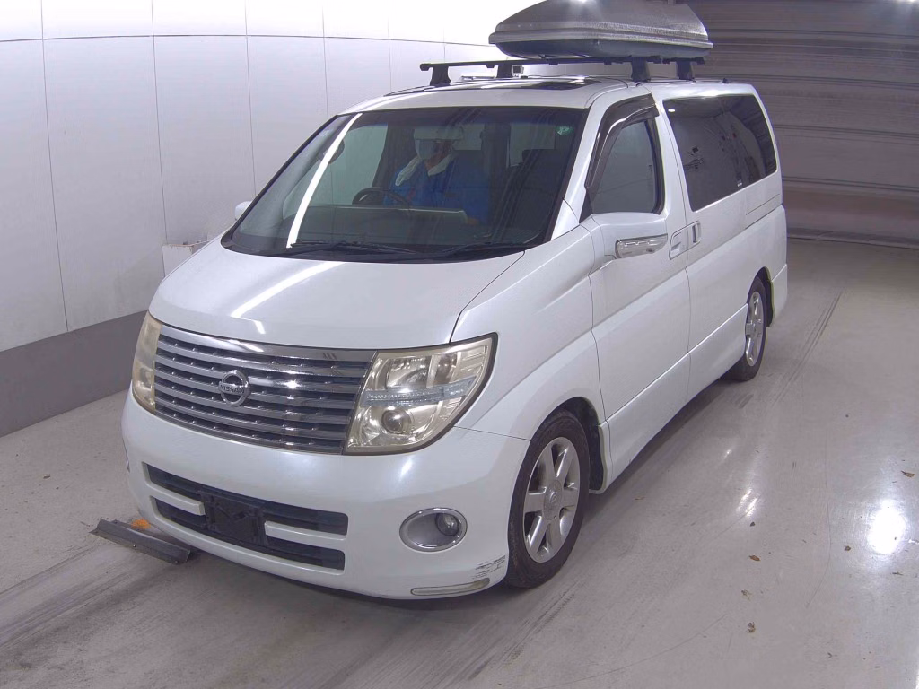 NISSAN ELGRAND
