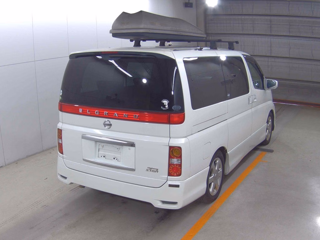 NISSAN ELGRAND