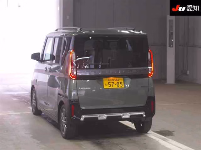 MITSUBISHI DELICA MINI