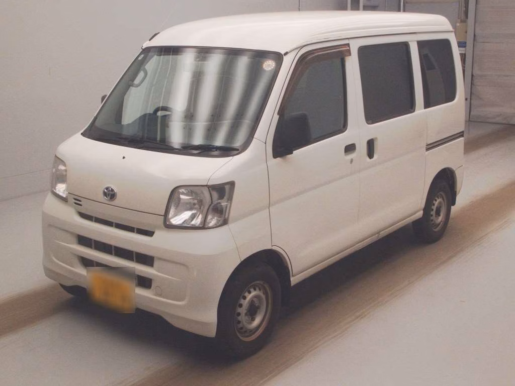 TOYOTA PIXIS VAN