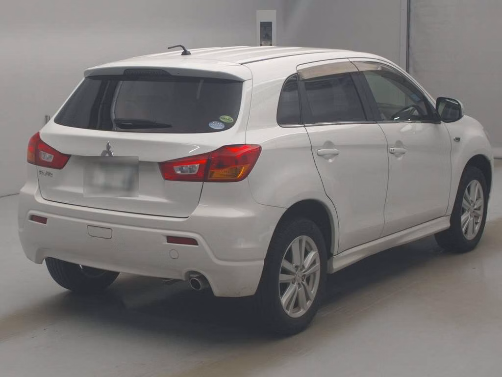 MITSUBISHI RVR