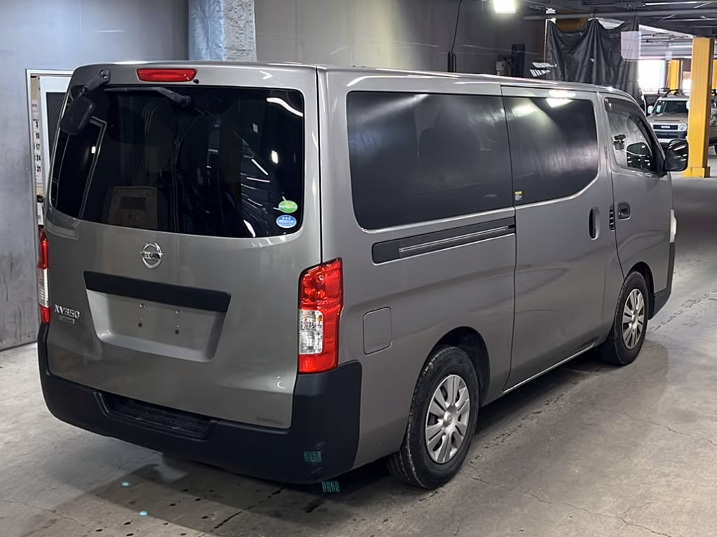 NISSAN NV350 CARAVAN