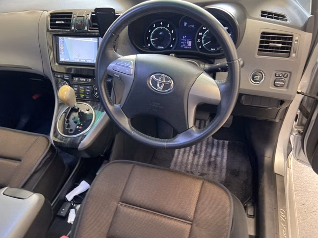 TOYOTA MARK X ZIO