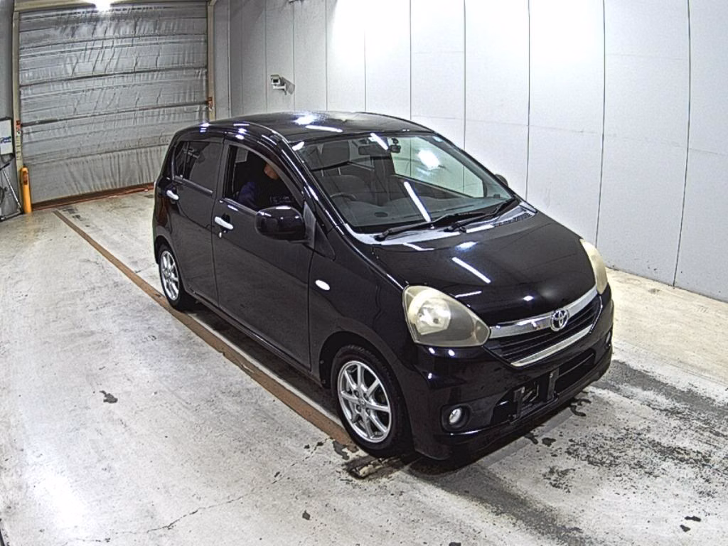 TOYOTA PIXIS EPOCH