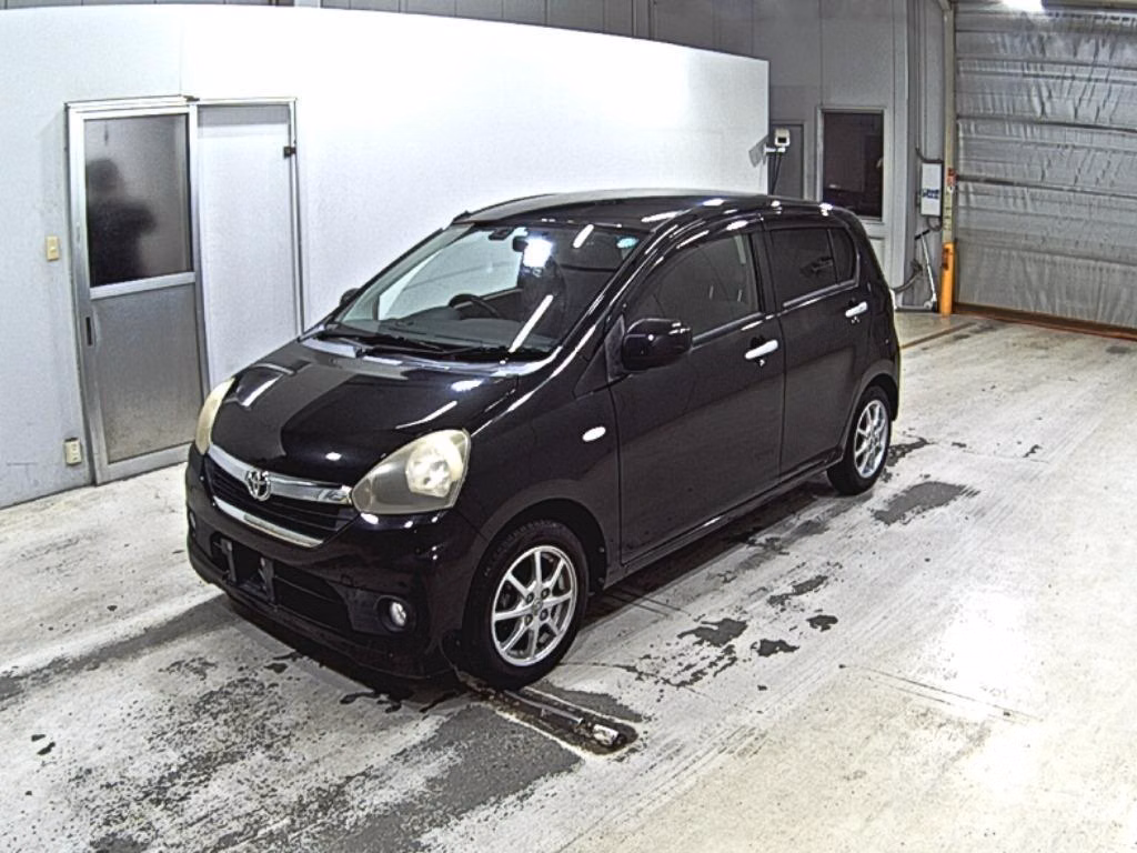 TOYOTA PIXIS EPOCH