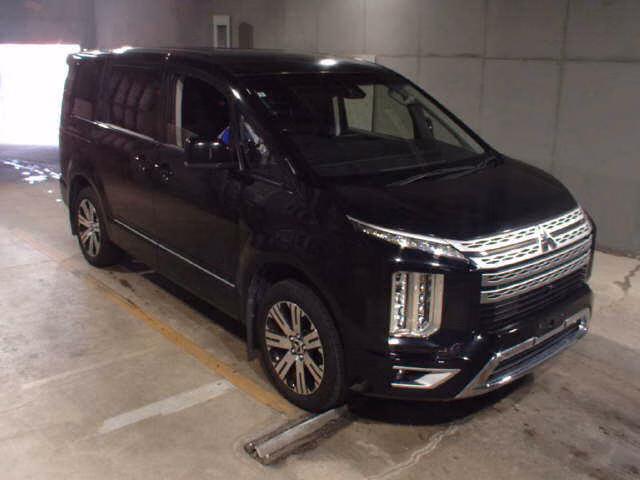 MITSUBISHI DELICA D:5
