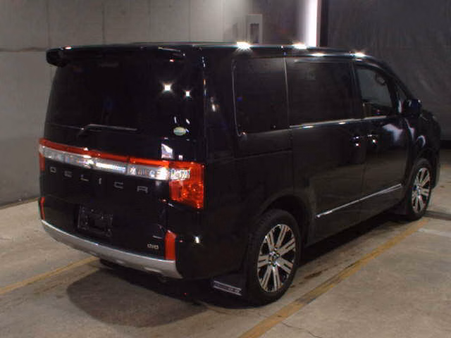 MITSUBISHI DELICA D:5