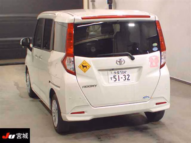 TOYOTA ROOMY