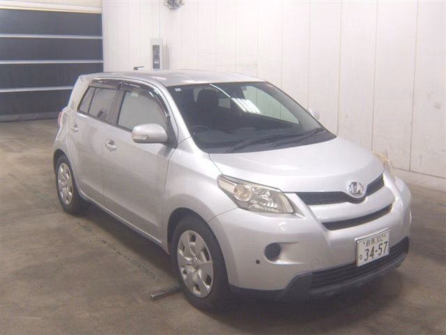 TOYOTA IST