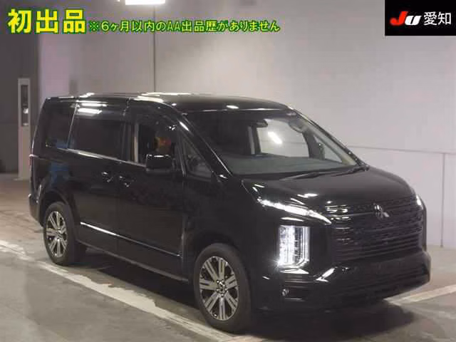 MITSUBISHI DELICA D:5