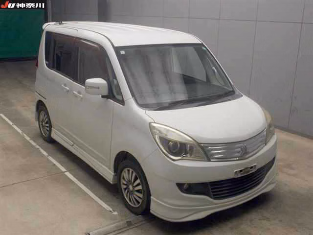 MITSUBISHI DELICA D:2