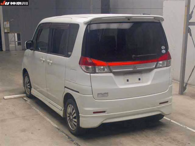 MITSUBISHI DELICA D:2