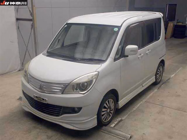 MITSUBISHI DELICA D:2