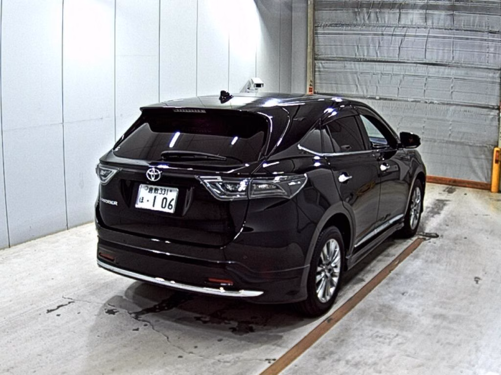 TOYOTA HARRIER