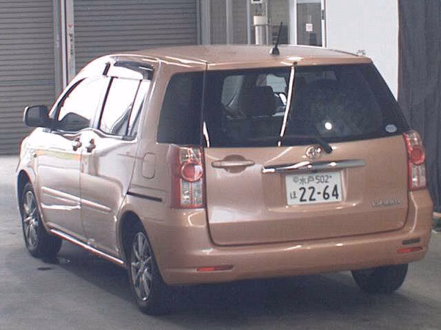 TOYOTA RAUM