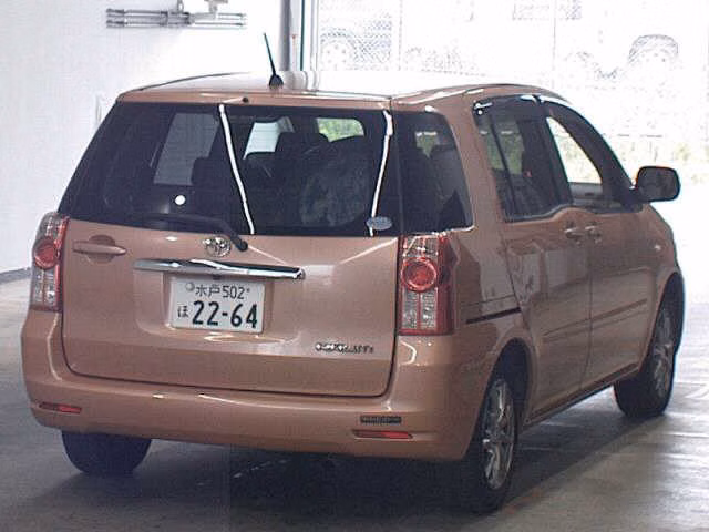 TOYOTA RAUM
