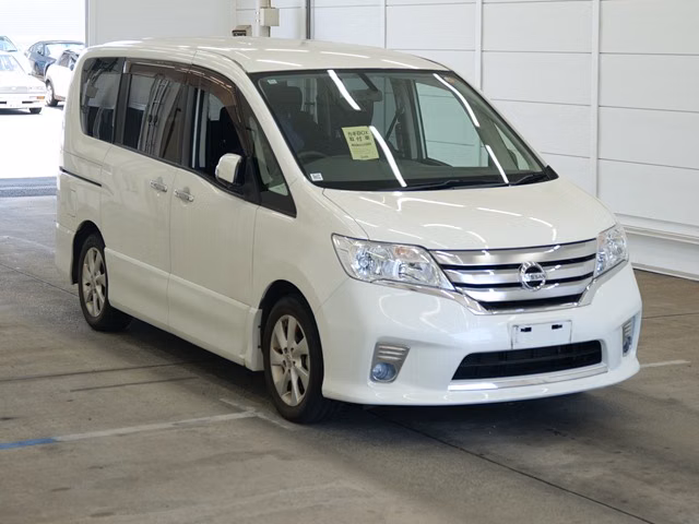 NISSAN SERENA