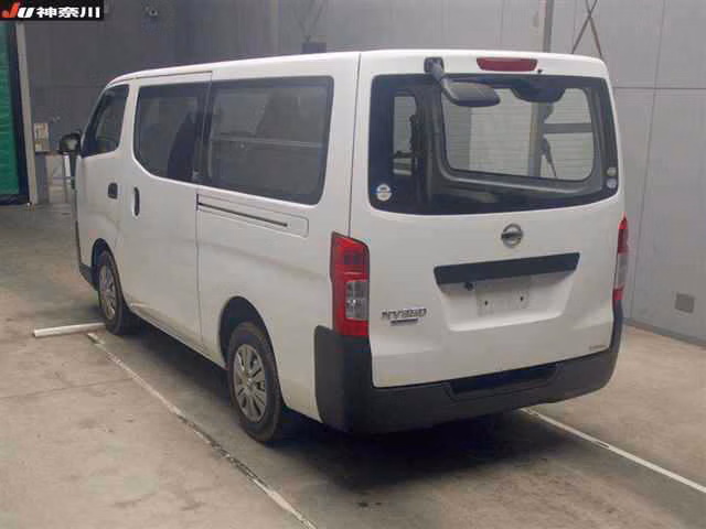 NISSAN NV350 CARAVAN