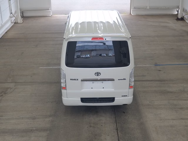 TOYOTA REGIUS ACE