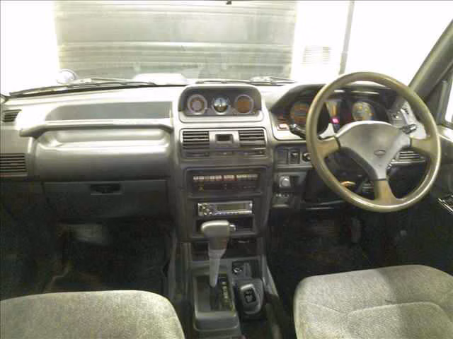 MITSUBISHI PAJERO