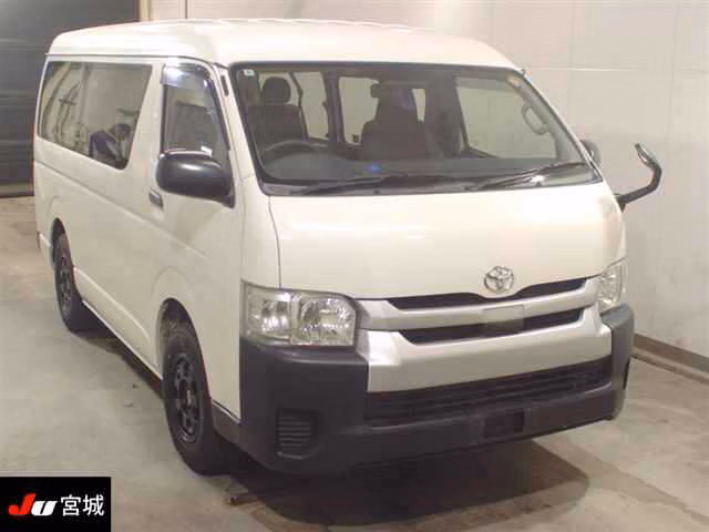 TOYOTA HIACE