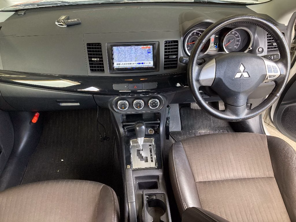MITSUBISHI GALANT FORTIS