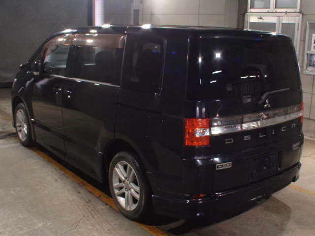 MITSUBISHI DELICA D:5