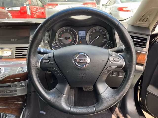 NISSAN FUGA