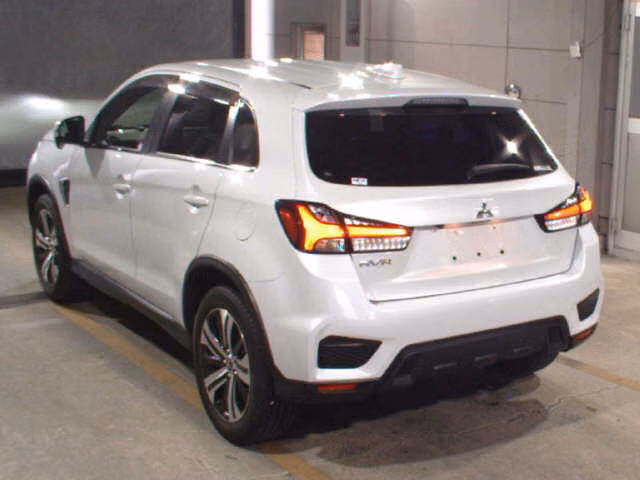 MITSUBISHI RVR