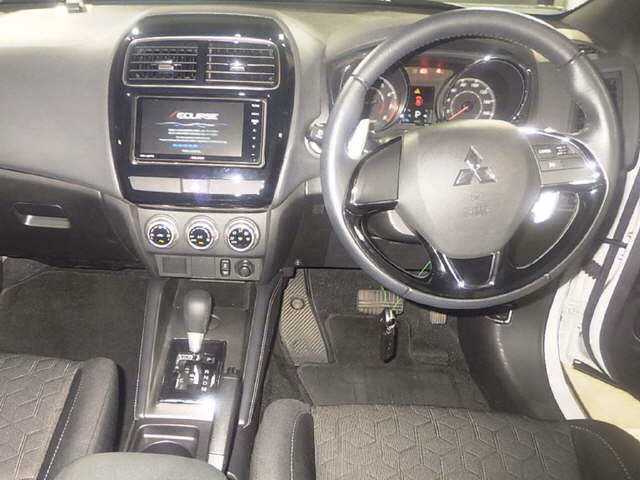 MITSUBISHI RVR