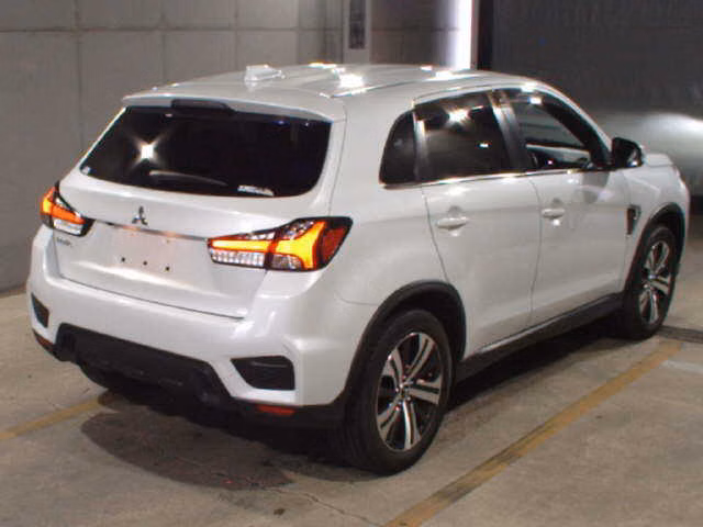MITSUBISHI RVR