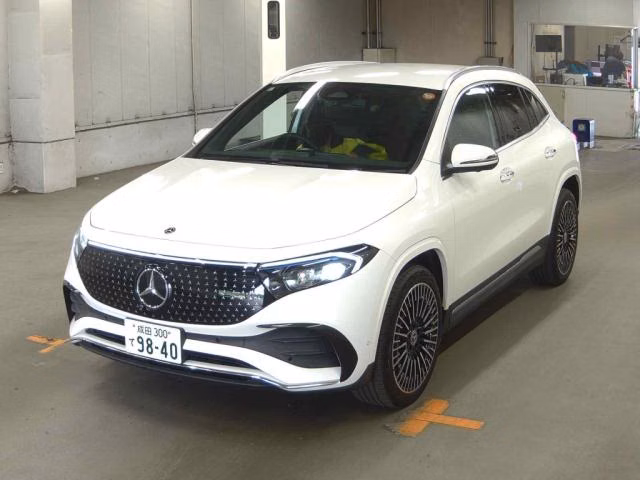 MERCEDES-BENZ EQA