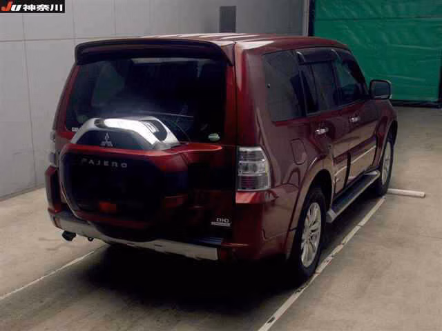 MITSUBISHI PAJERO