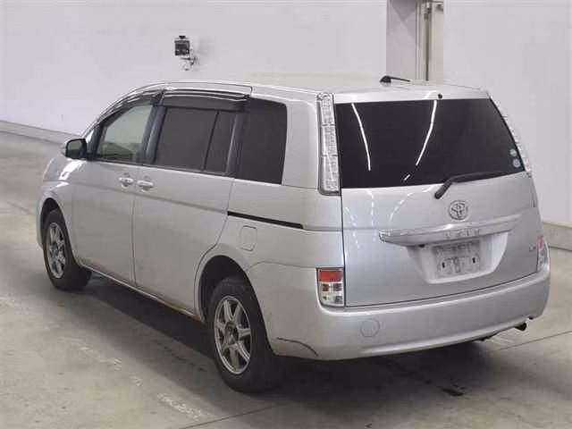 TOYOTA ISIS