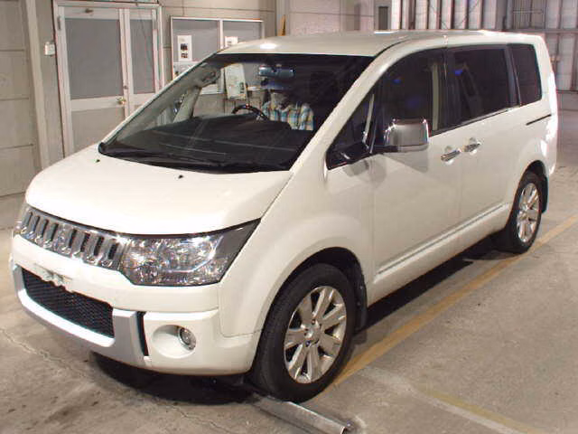 MITSUBISHI DELICA D:5