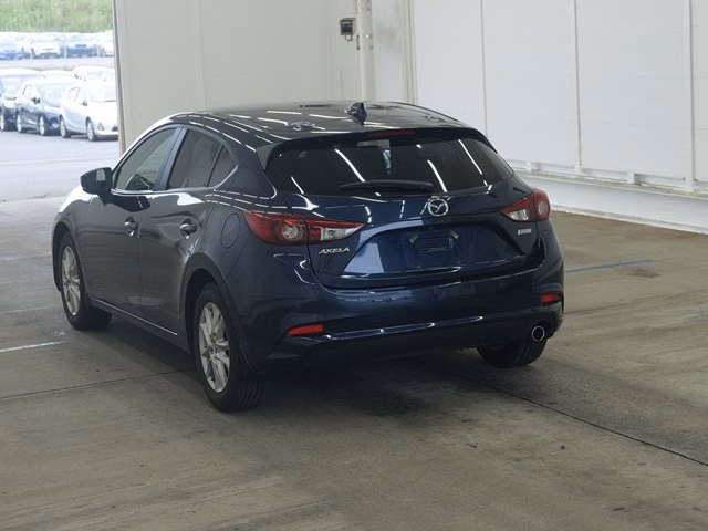 MAZDA AXELA
