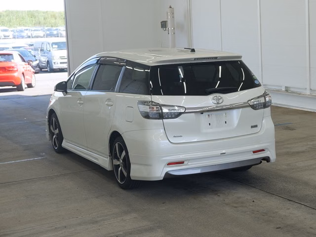 TOYOTA WISH