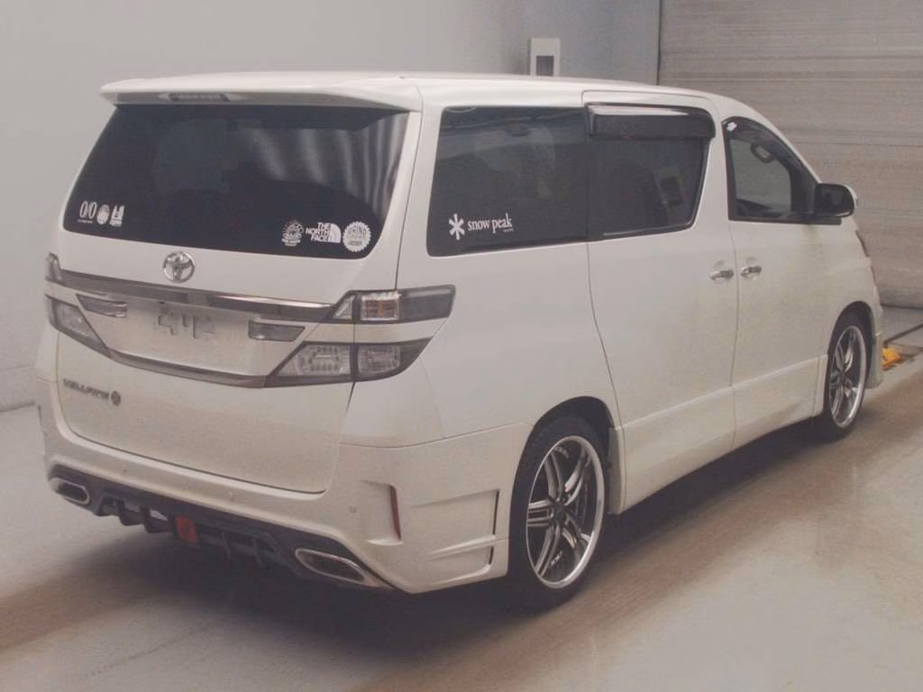 TOYOTA VELLFIRE
