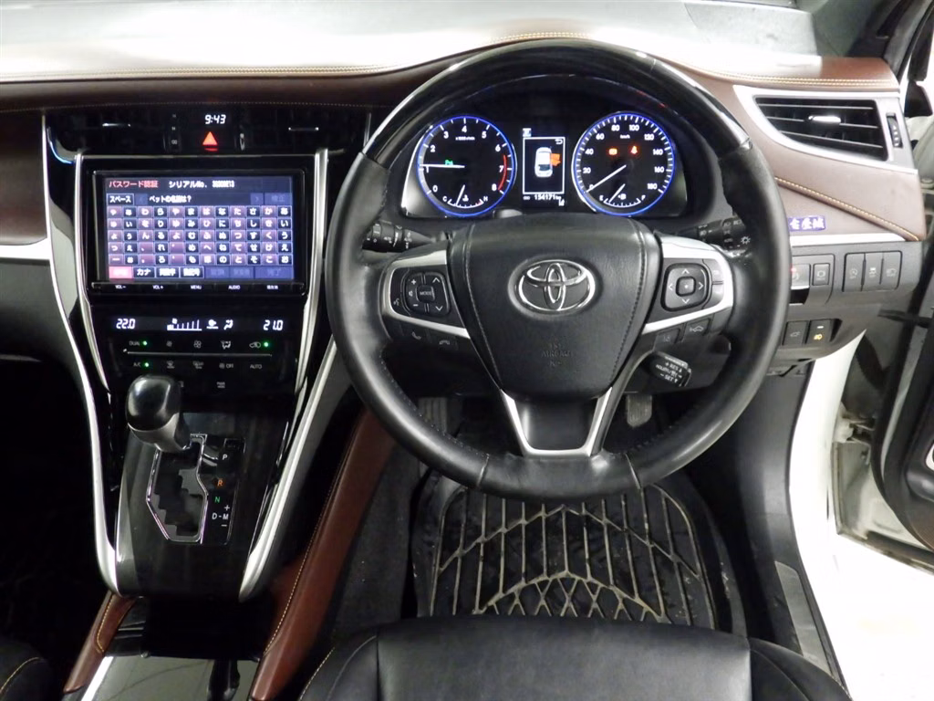 TOYOTA HARRIER