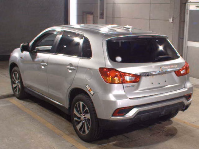 MITSUBISHI RVR
