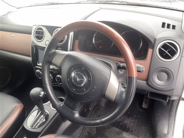 MAZDA VERISA