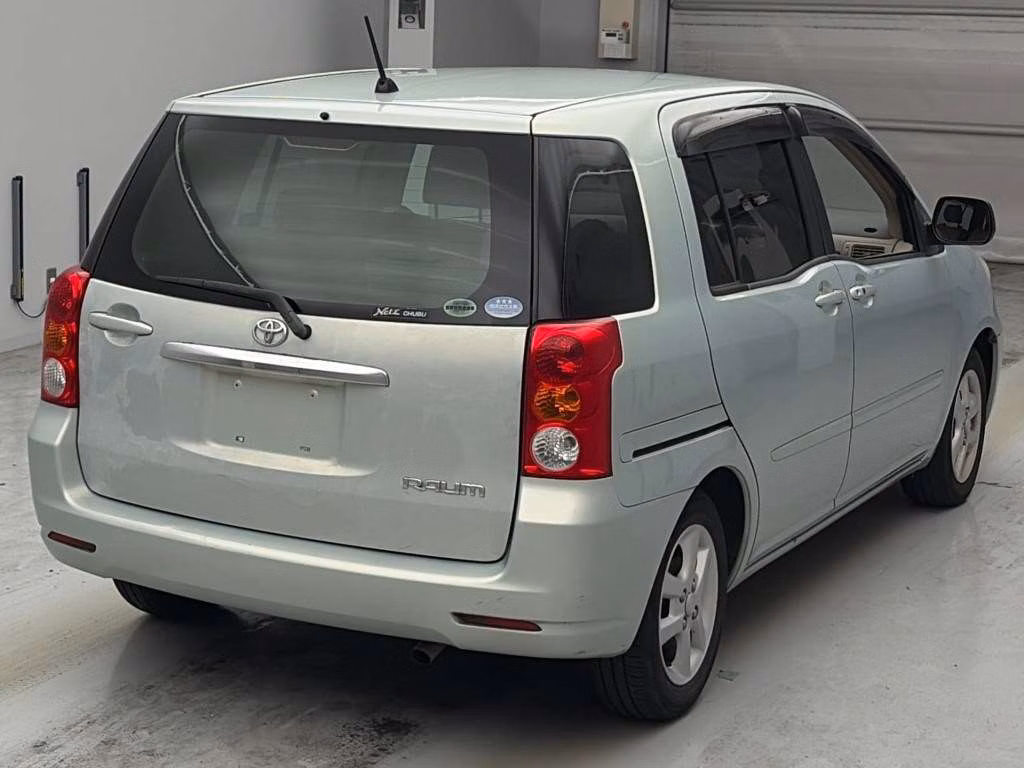 TOYOTA RAUM
