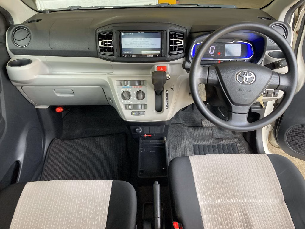 TOYOTA PIXIS EPOCH