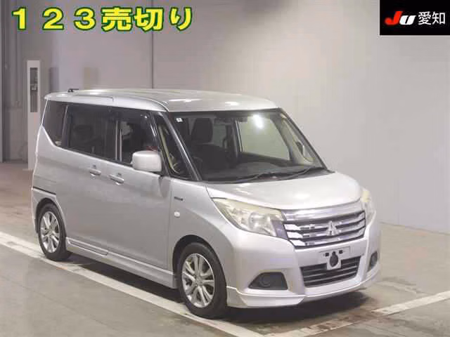 MITSUBISHI DELICA D:2