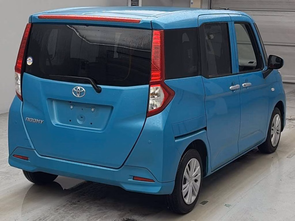 TOYOTA ROOMY