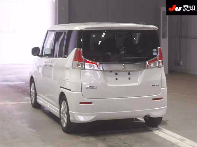 MITSUBISHI DELICA D:2