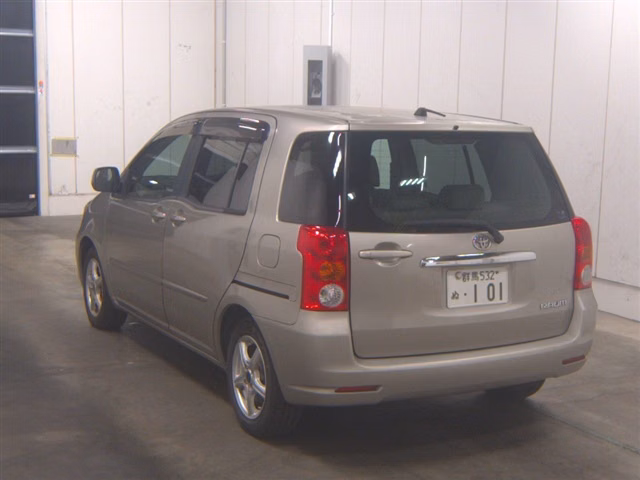 TOYOTA RAUM